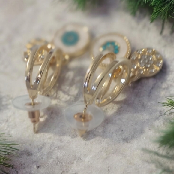 Elegant Gold and Blue Dangle Earrings - Picture 4 of 8